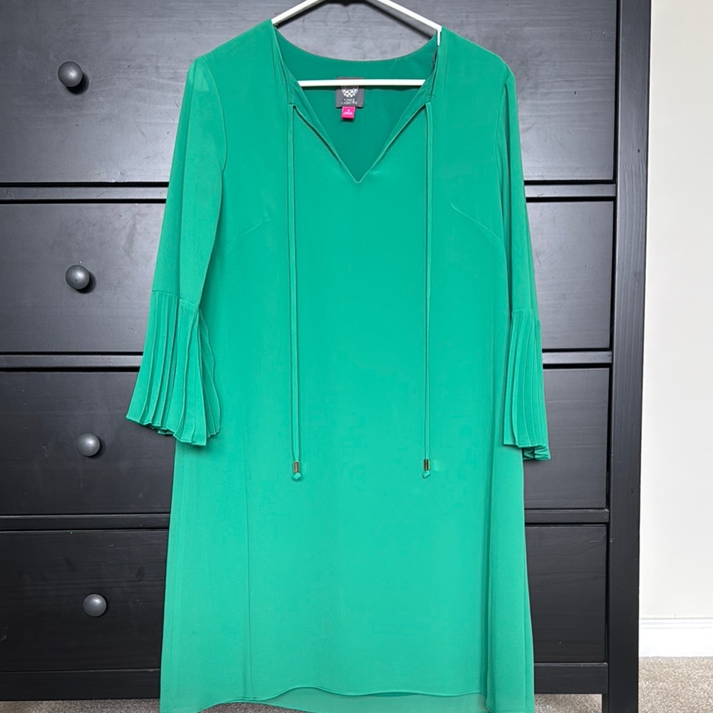 Vince Camuto Green Sheath Dress with Bell Sleeves